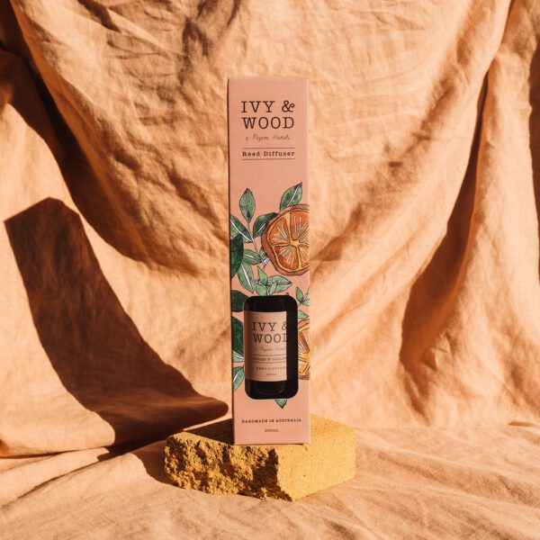 ivy-and-wood-orange-and-cedarleaf-reed-diffuser