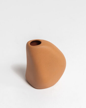 Ned-Collections-Terracotta-Pod-Harmie-Vase