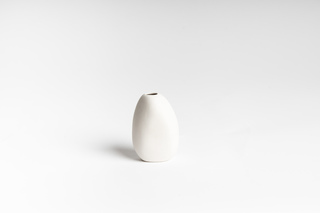 Ned-Collections-White-Pipi-Harmie-Vase
