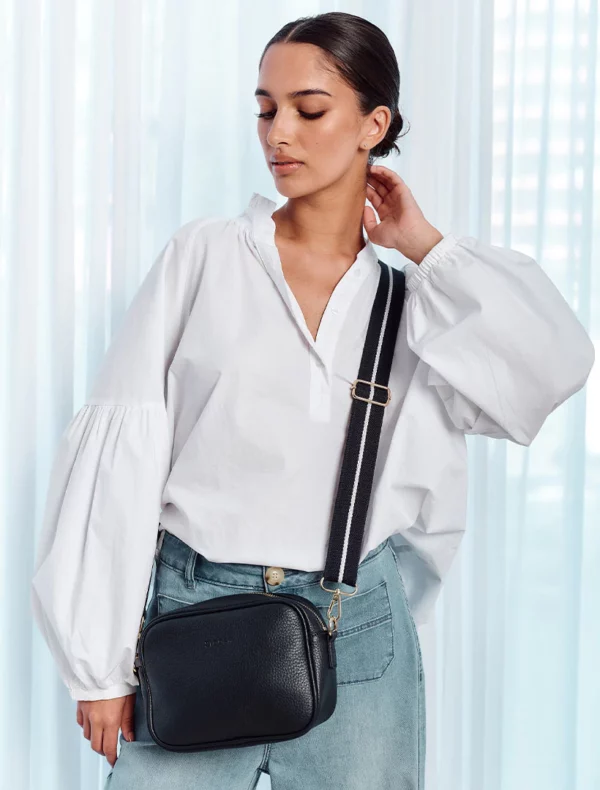 Zjoosh – Navy Ruby Sports Bag - Image 2
