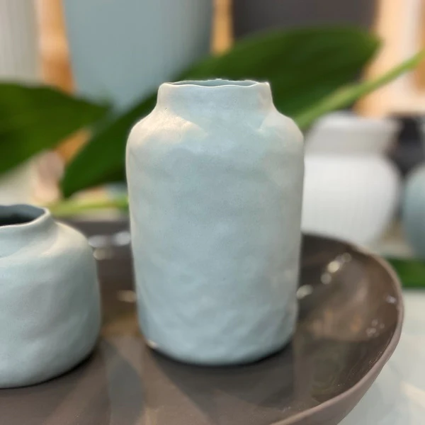Flax Ceramics – Duck Egg Vue Vase 14 cm