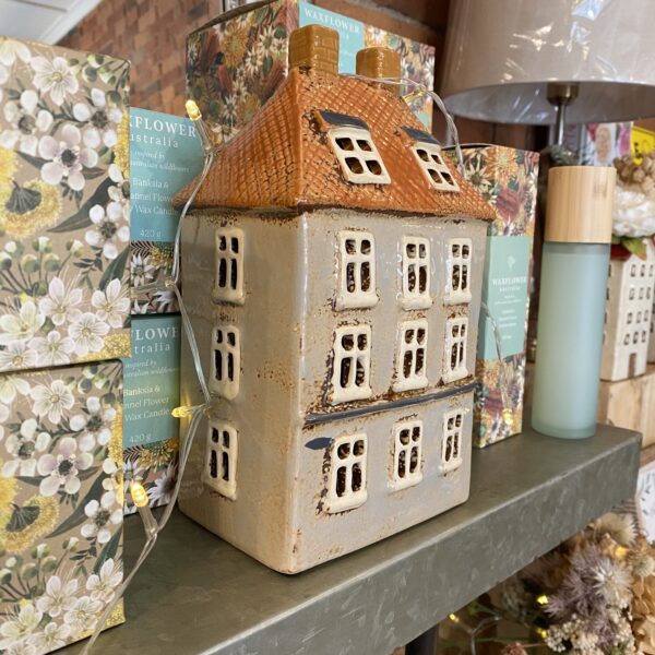 Cotswolds Manor Tea Light House - Image 3